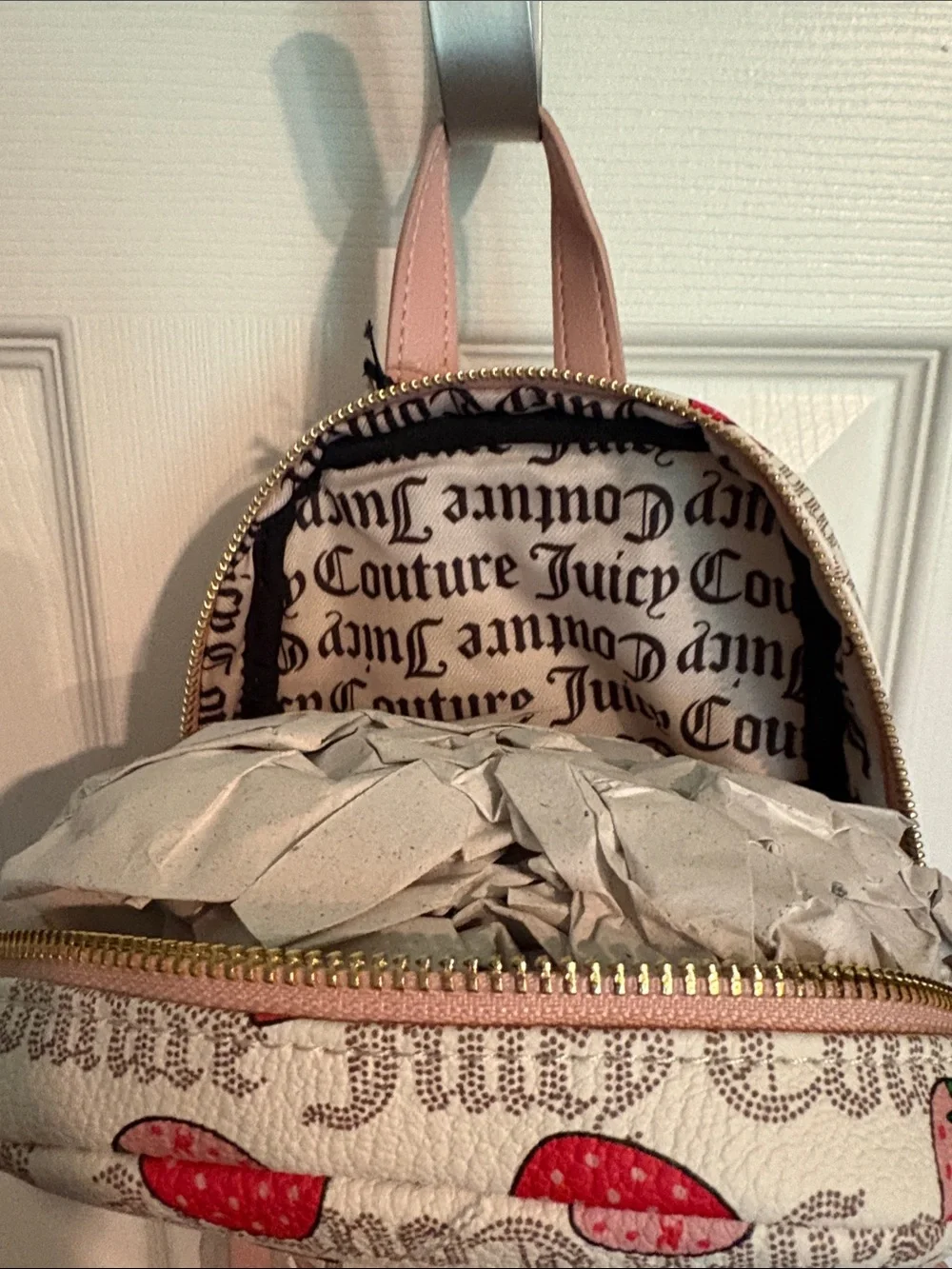 BNWT JUICY COUTURE White & Pink Strawberry Print Mini Sling Backpack